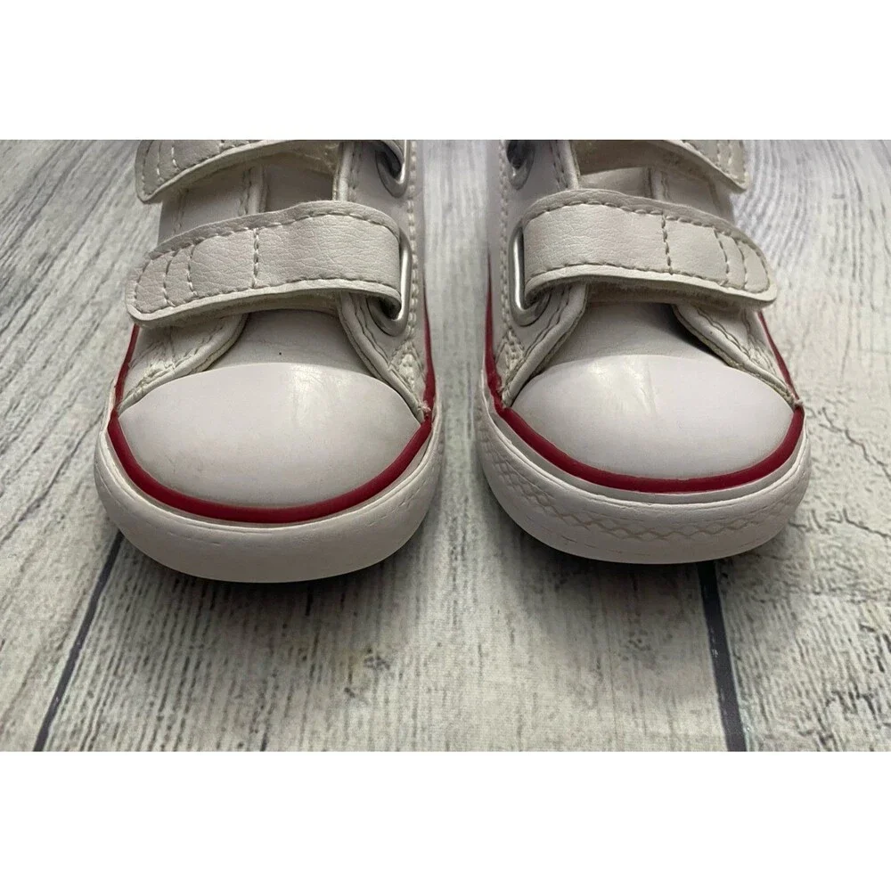 White Converse All Stars Toddler Shoes, Size 9